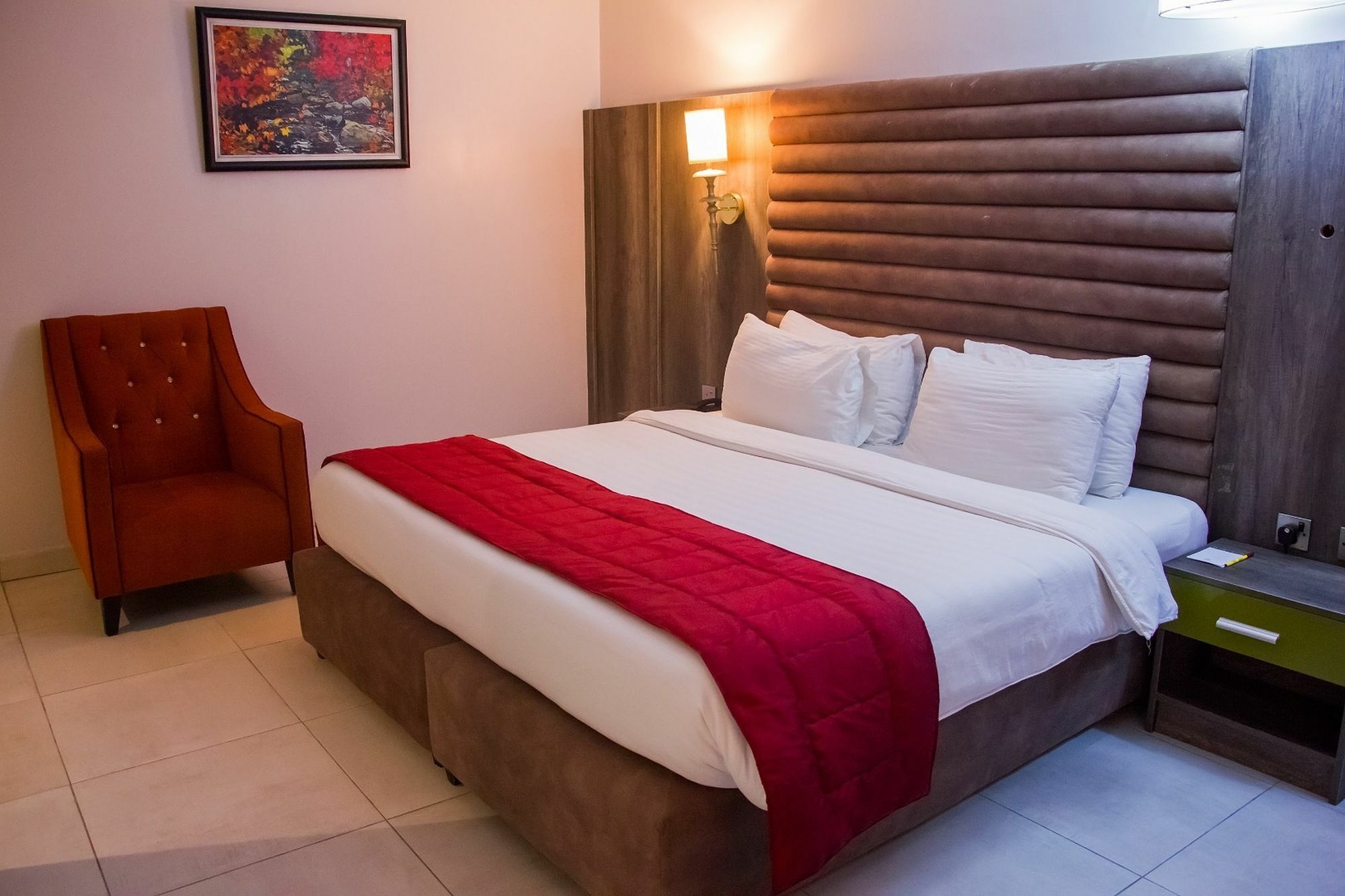Glee Hotel Aliayabiagba Εξωτερικό φωτογραφία