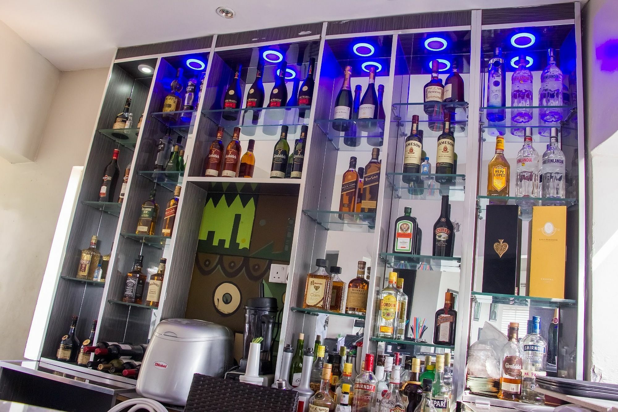 Glee Hotel Aliayabiagba Εξωτερικό φωτογραφία